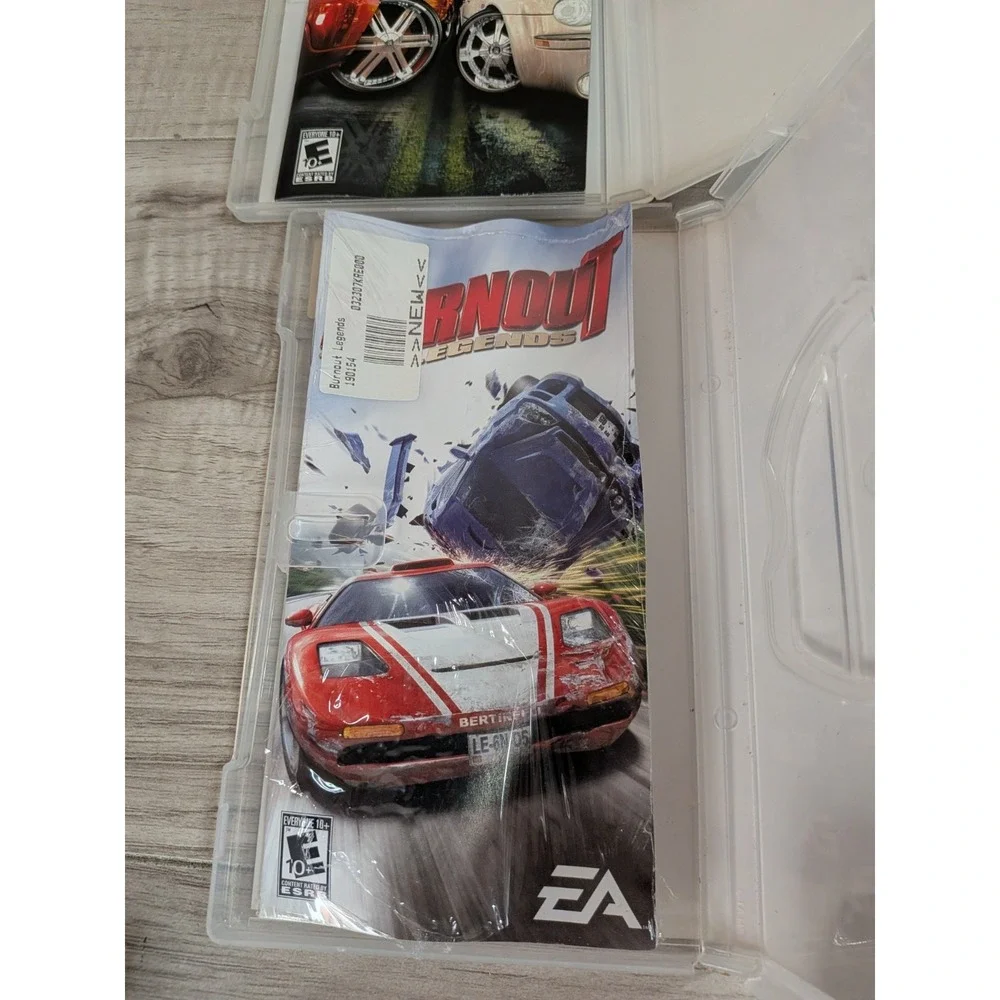 4 EMPTY PSP CASES  NO games CASE ONLY!! 2 Include Books.